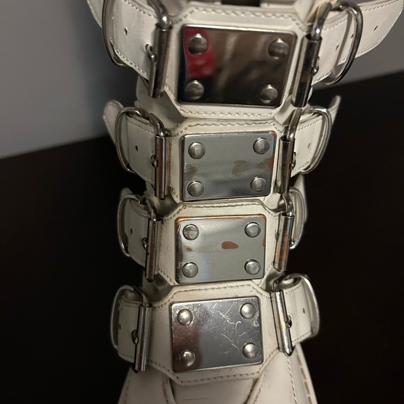 Demonia Damned in White Vegan Leather. Size 6 - Picture 8 of 9